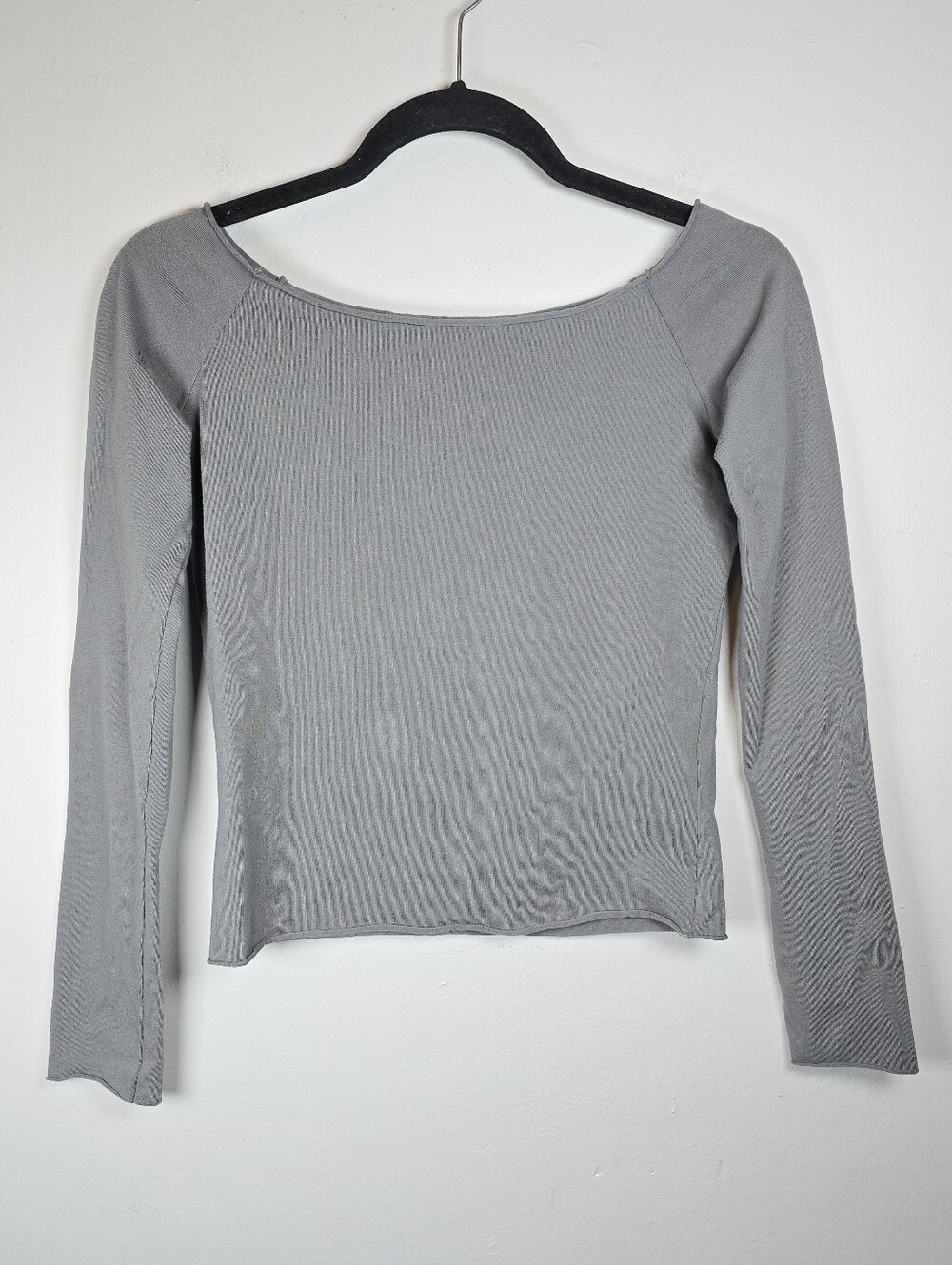 Brandy Melville Womens Long Sleeve Stretch Top Gray M/L Classic Chic Feminine